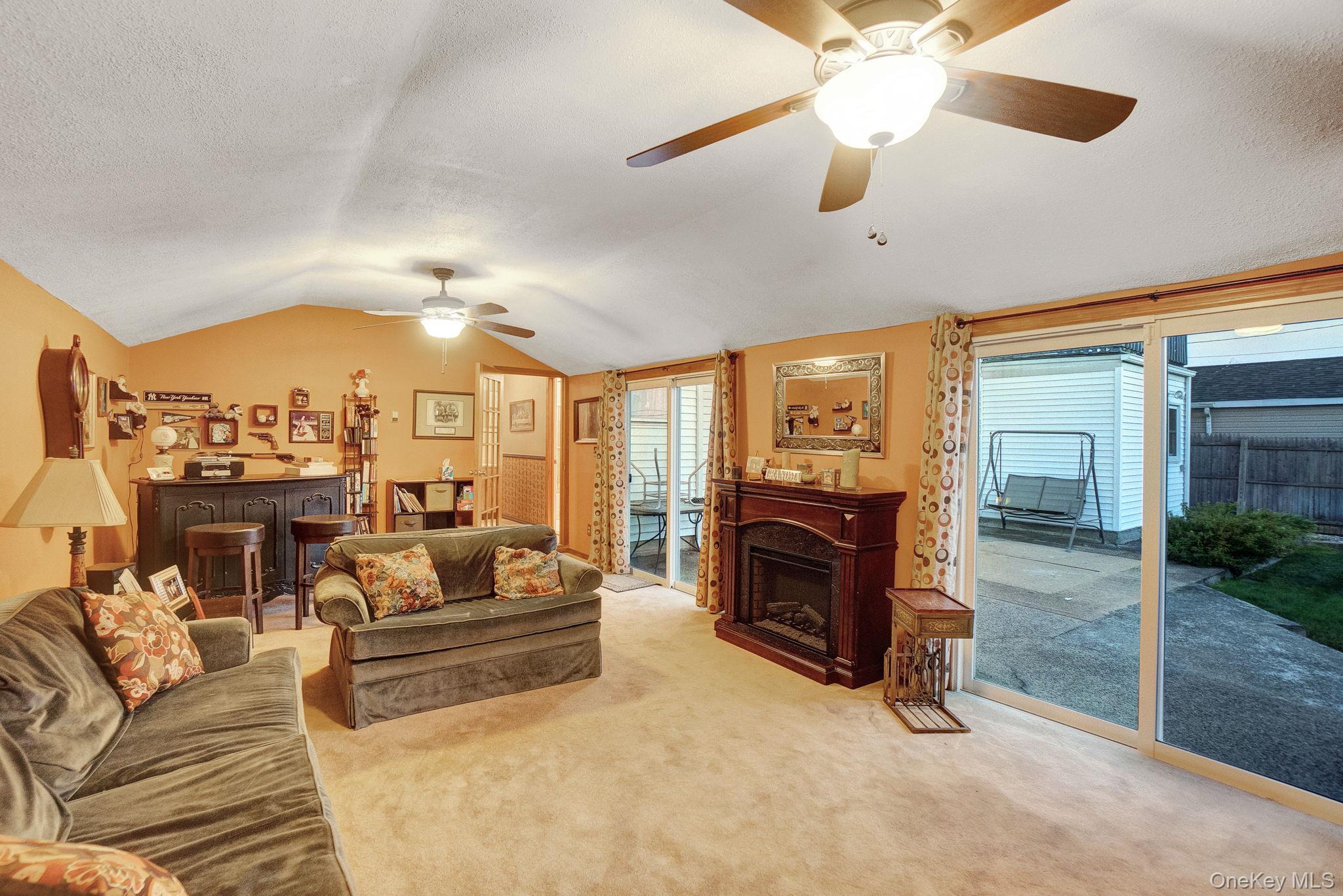 #16 photo, 179 Swan Lane, ナッソー郡 Levittown , NY 11756