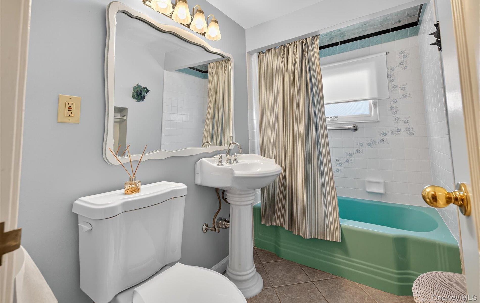 #18 photo, 227 Brown Street, ナッソー郡 Mineola , NY 11501