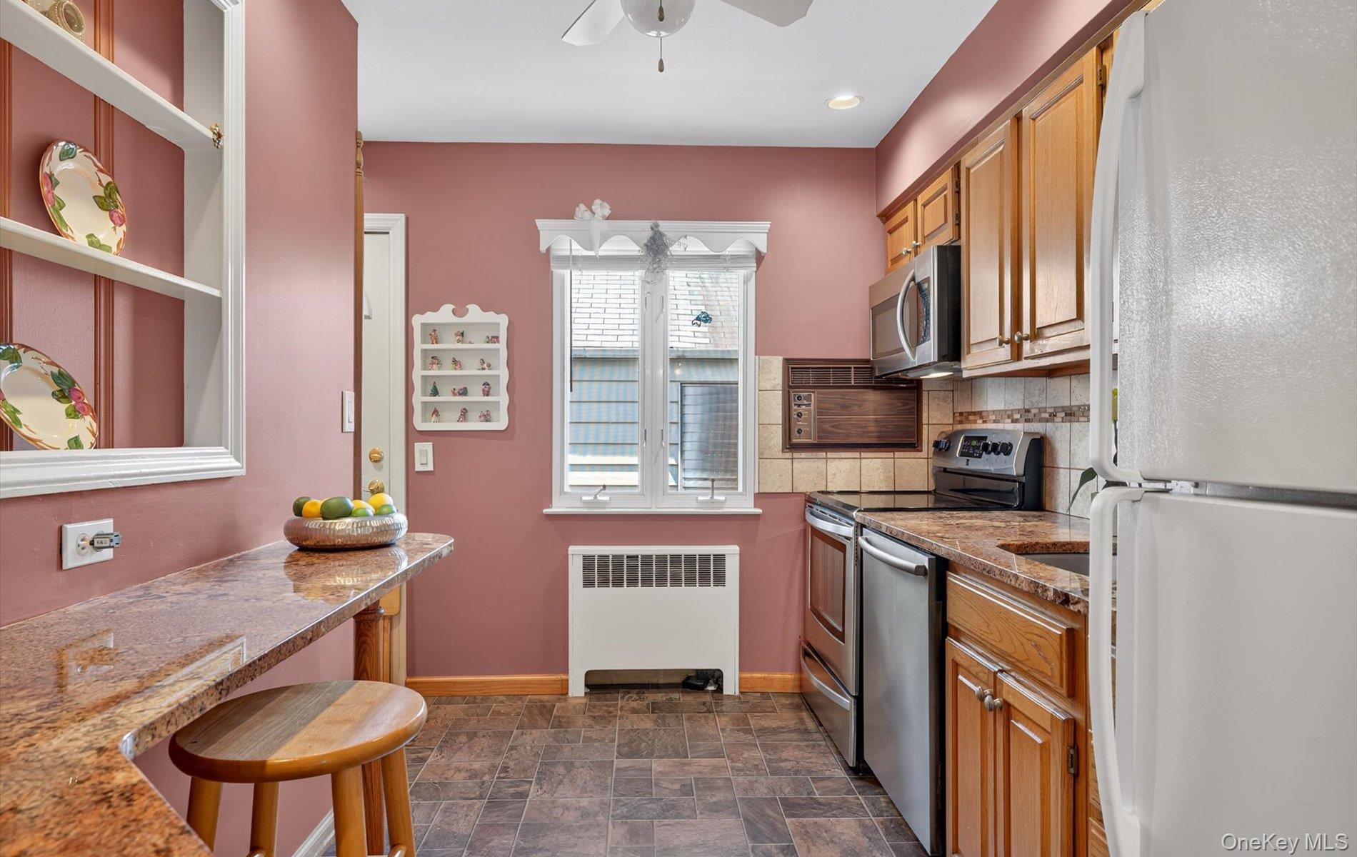 #7 photo, 227 Brown Street, ナッソー郡 Mineola , NY 11501