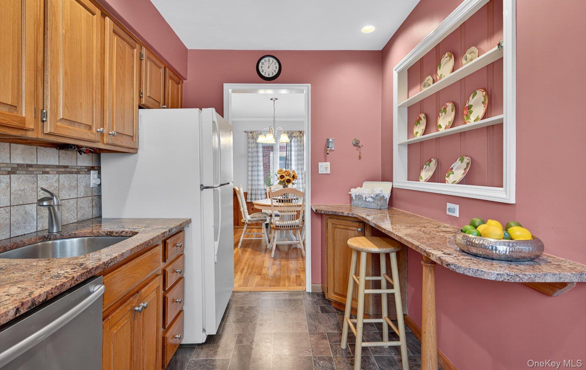 #9 photo, 227 Brown Street, ナッソー郡 Mineola , NY 11501