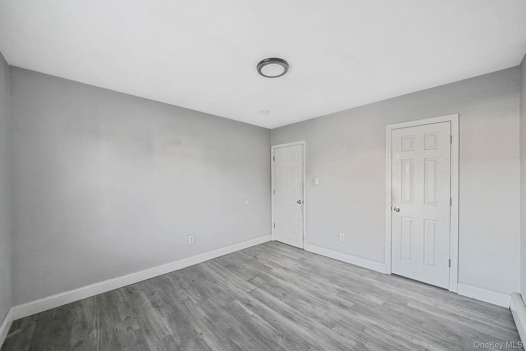 #17 photo, 110 2nd Avenue, Bay Shore , NY 11706