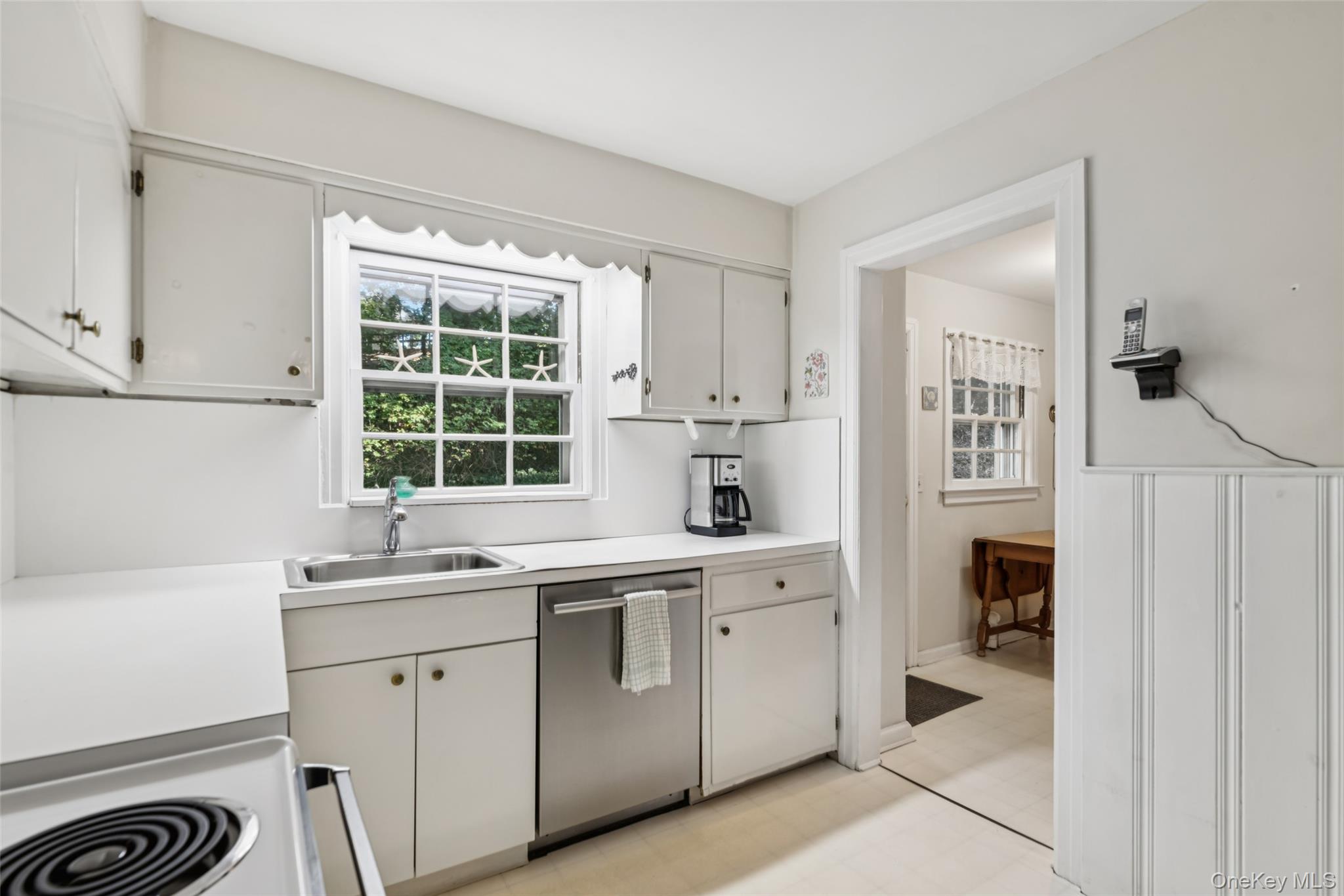 #11 photo, 3 Soundview Drive, Huntington , NY 11743