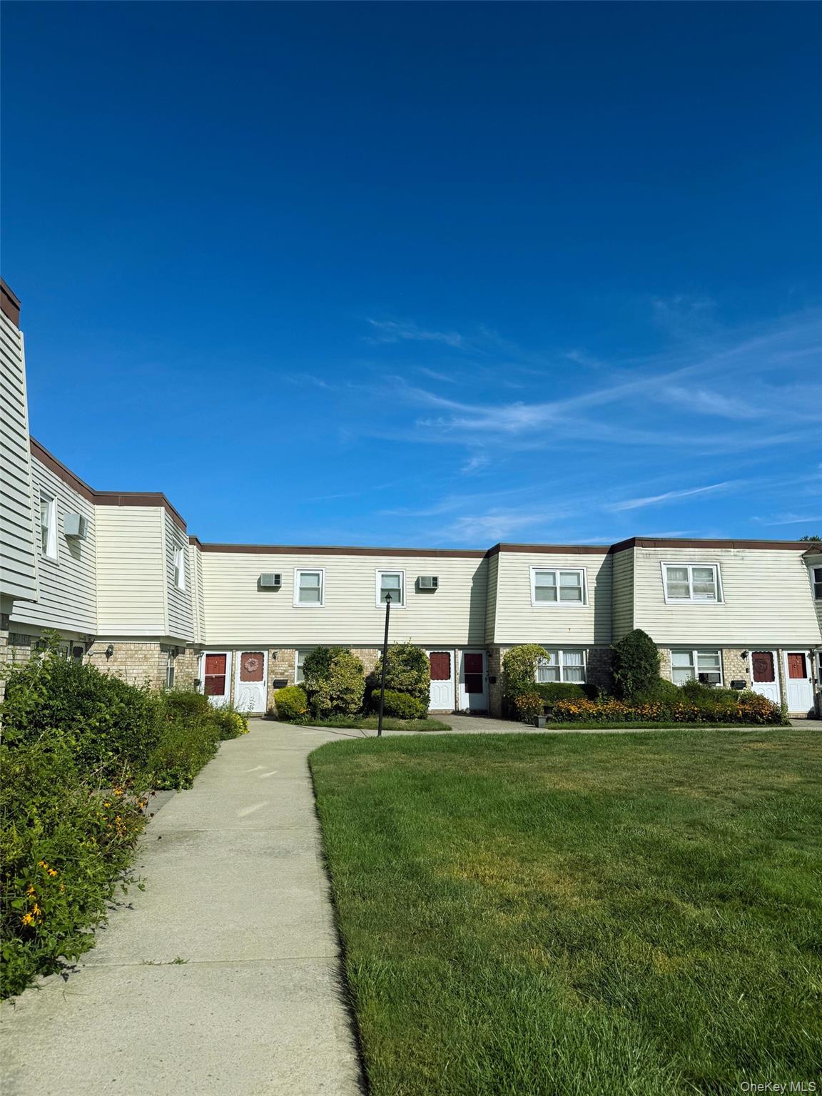 #1 photo, 15 Harrison Avenue, サフォーク郡 Amityville , NY 11701