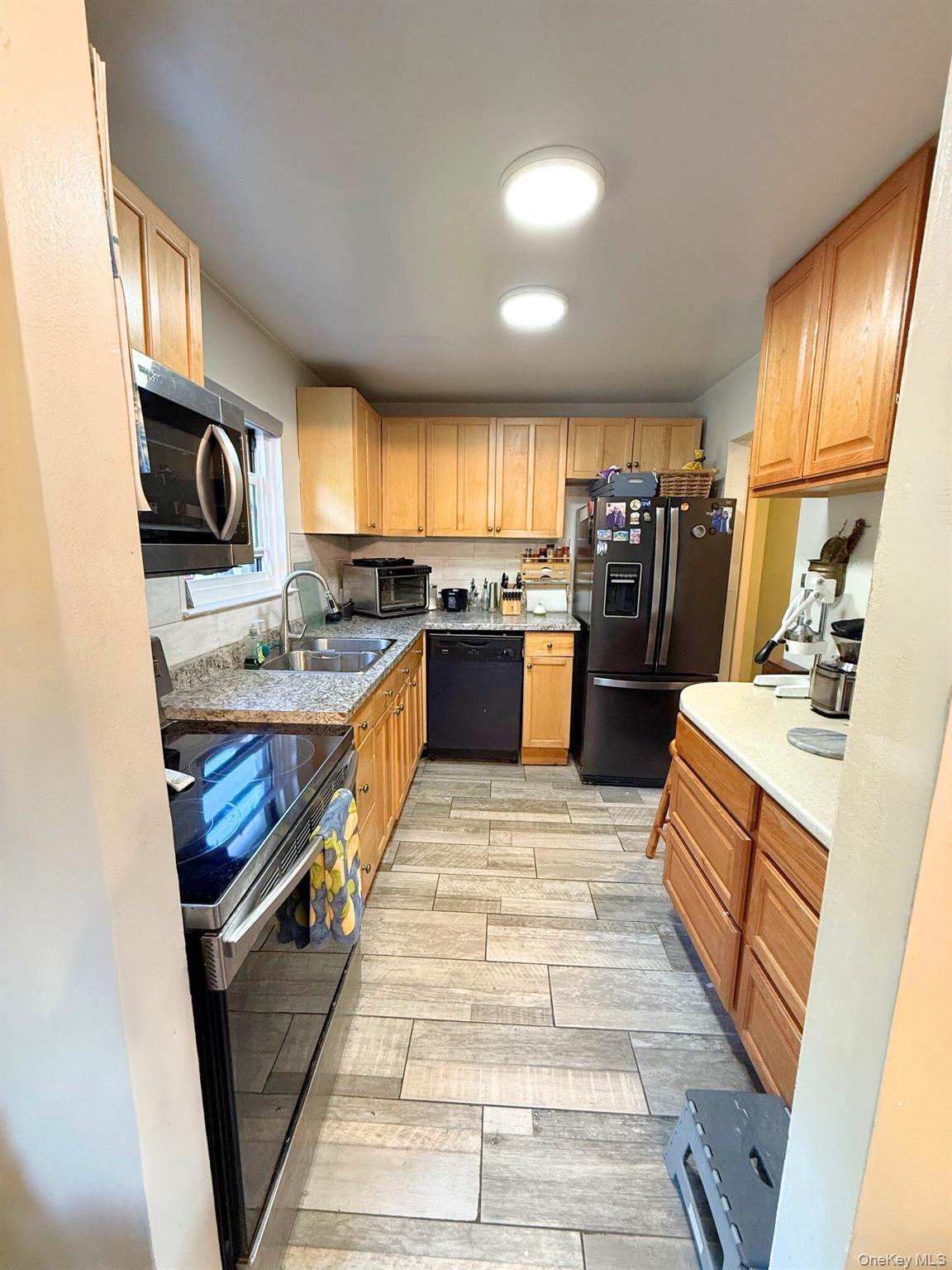 #10 photo, 15 Harrison Avenue, サフォーク郡 Amityville , NY 11701