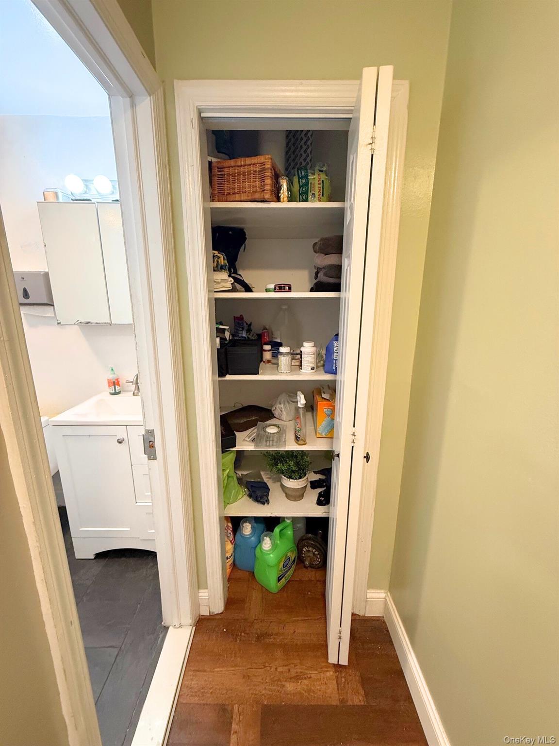 #20 photo, 15 Harrison Avenue, サフォーク郡 Amityville , NY 11701