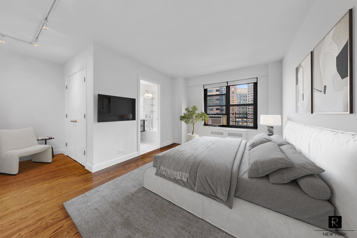 #5 photo, 264 E Broadway, Lower East Side , NY 10002