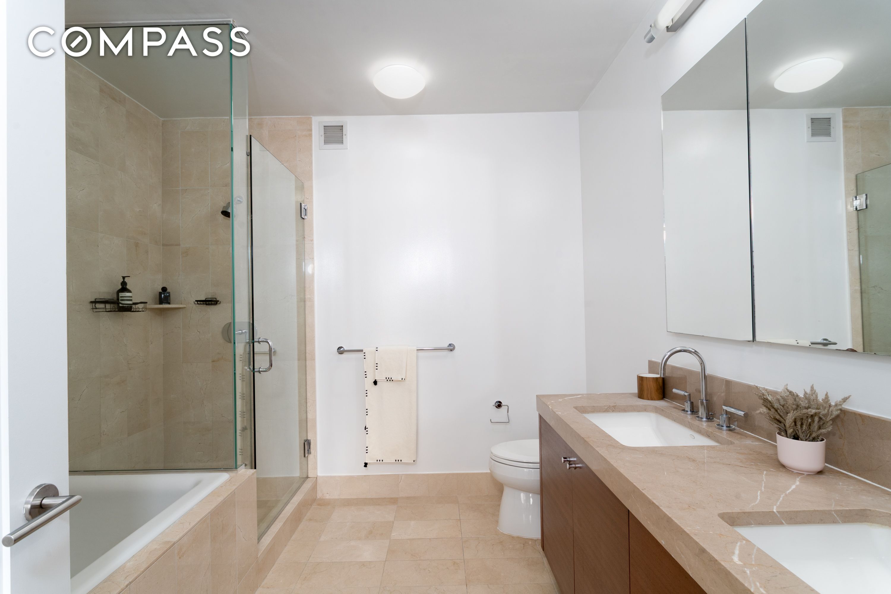 #12 photo, New York City, マンハッタン Battery Park City , NY 10004