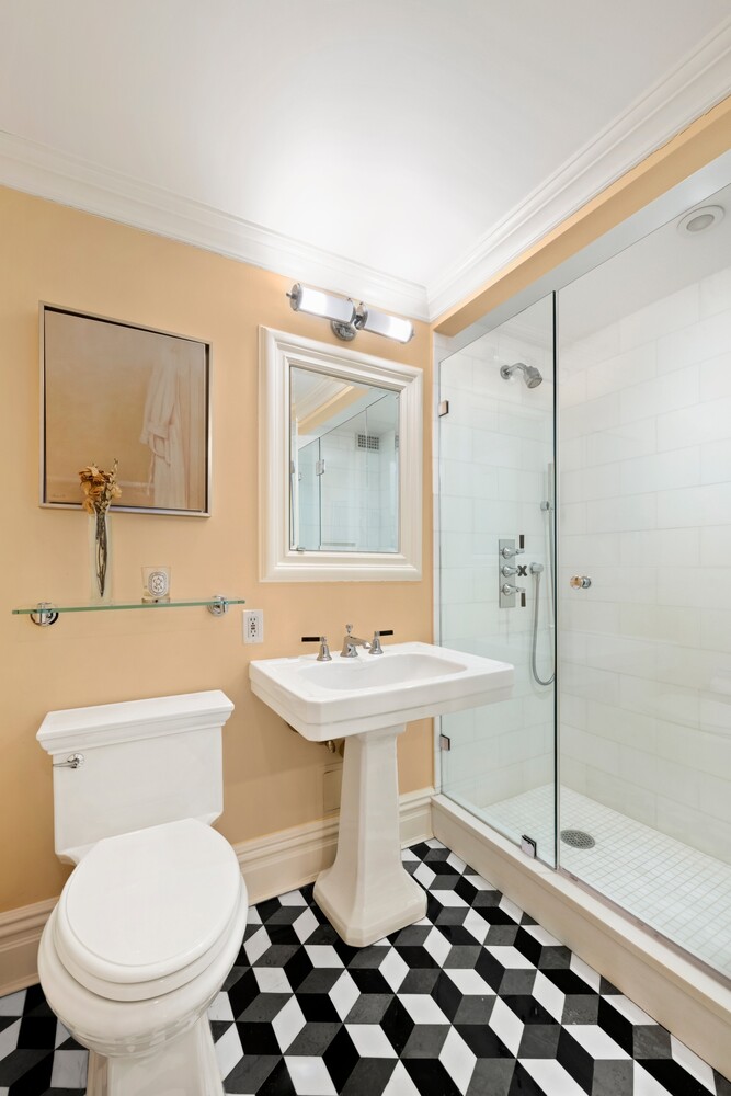 #9 photo, 10 E 70TH Street, Lenox Hill , NY 10021