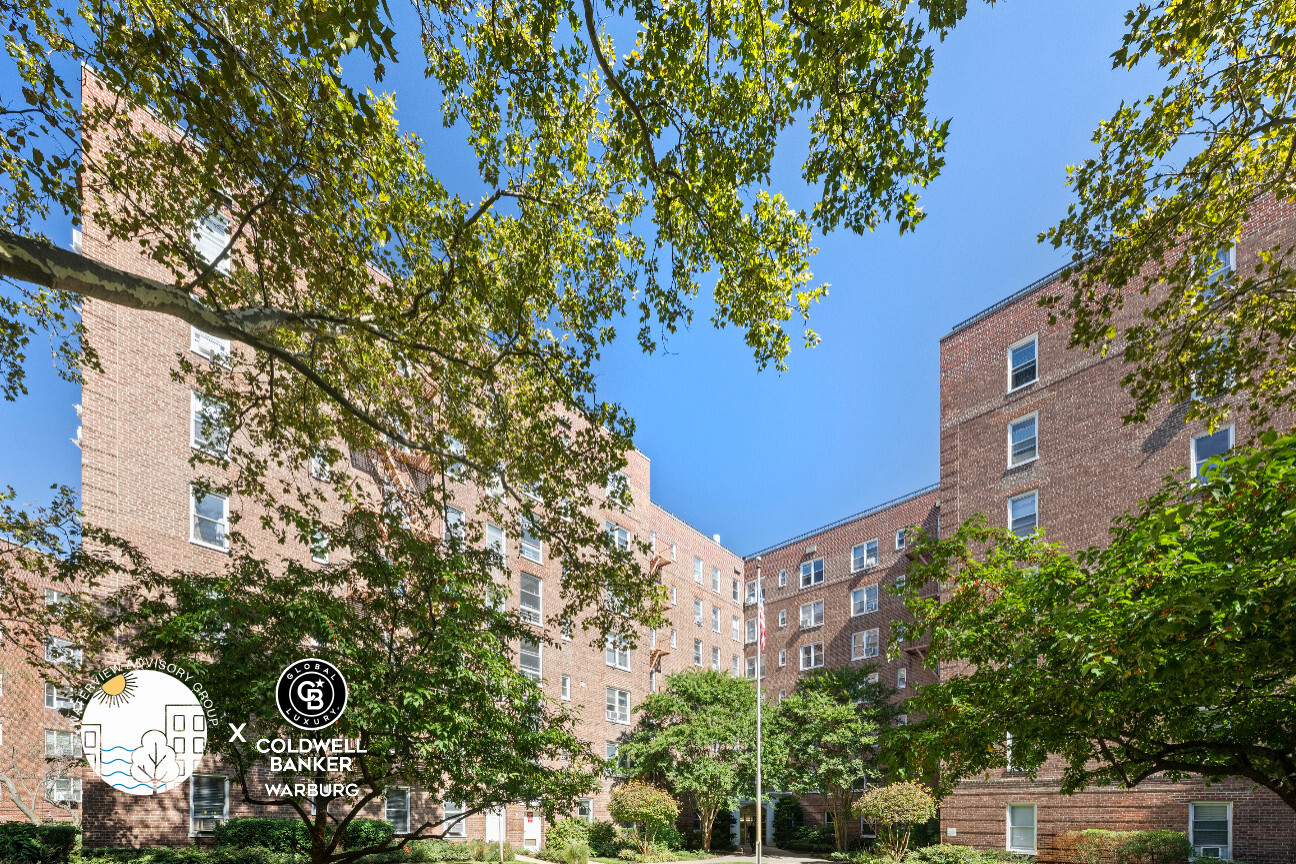 #20 photo, 72-81 113TH Street, Forest Hills , NY 11375