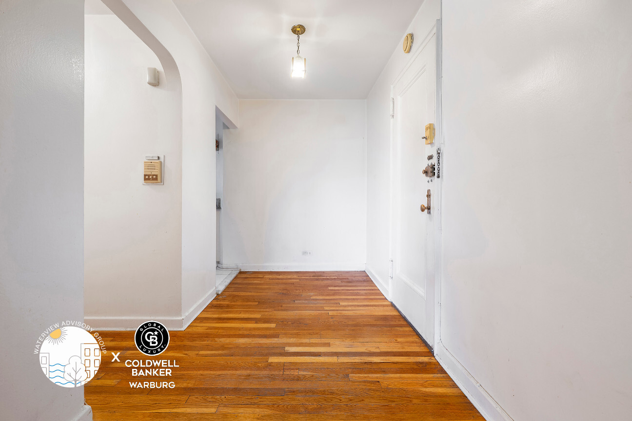 #4 photo, 72-81 113TH Street, Forest Hills , NY 11375