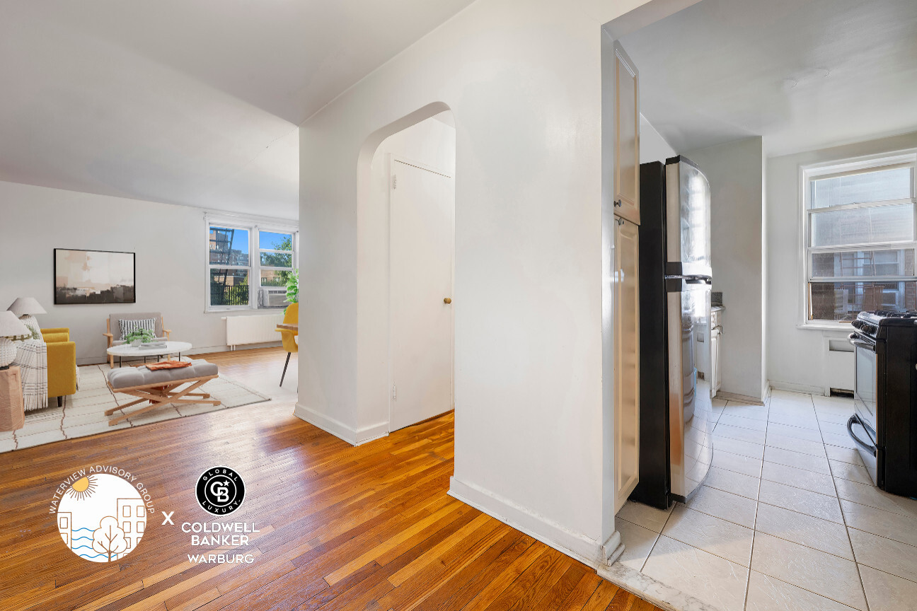 #5 photo, 72-81 113TH Street, Forest Hills , NY 11375