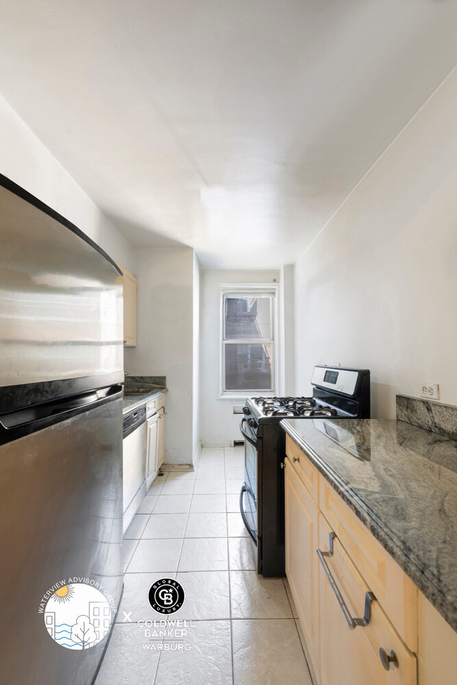 #8 photo, 72-81 113TH Street, Forest Hills , NY 11375