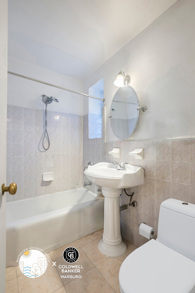 #9 photo, 72-81 113TH Street, Forest Hills , NY 11375