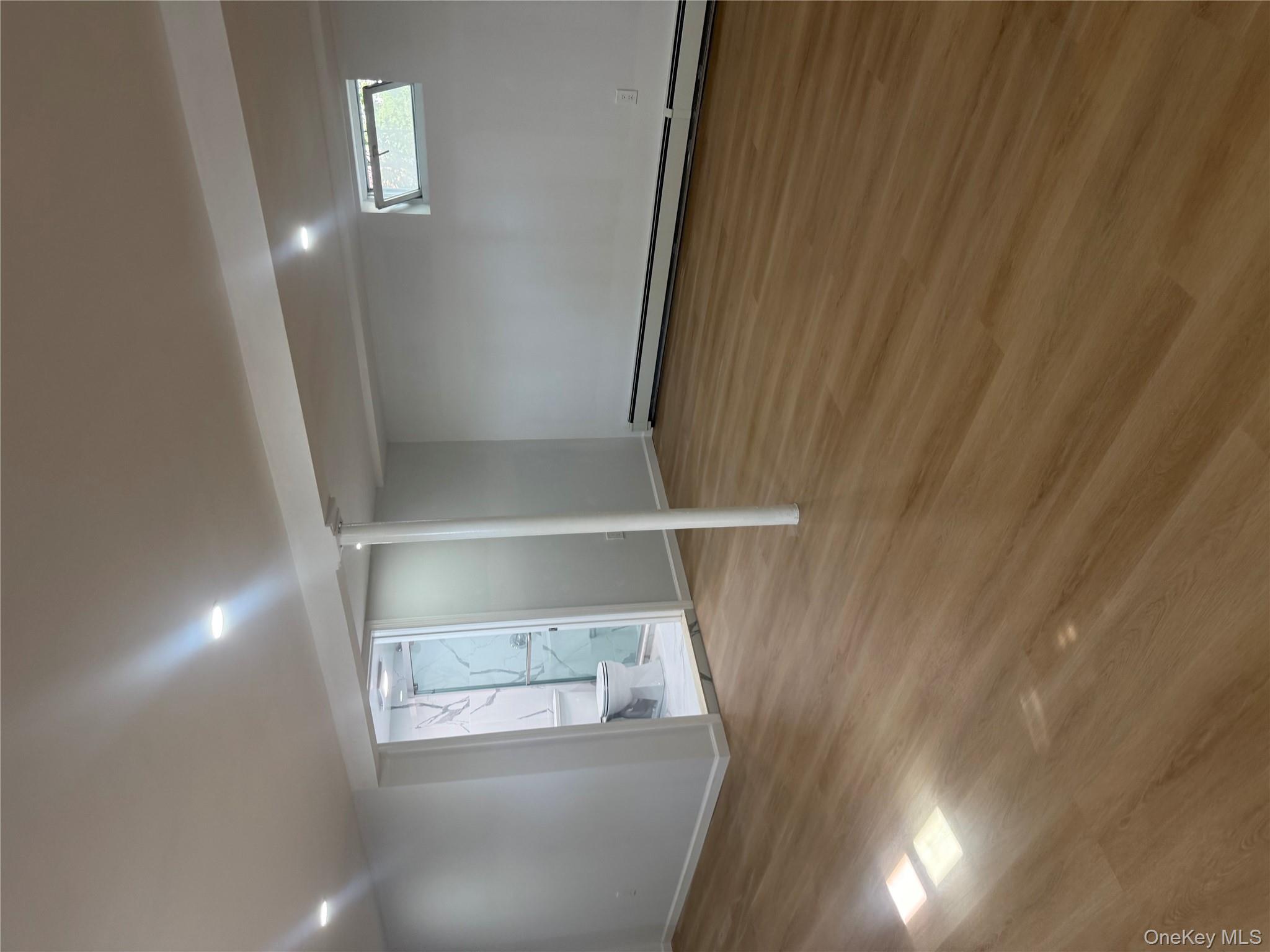 #17 photo, 56 Heisser Lane, ナッソー郡 Farmingdale , NY 11735