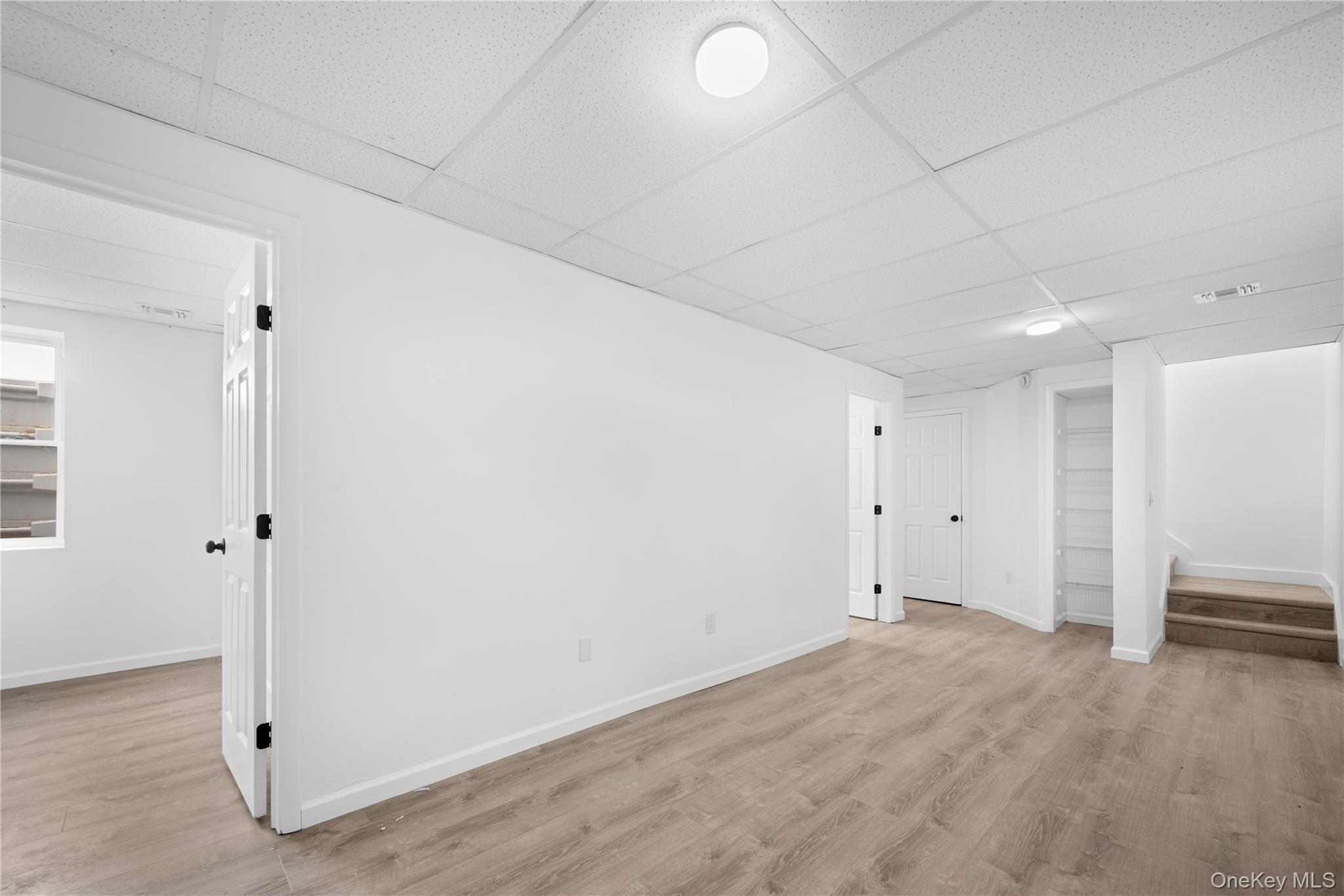 #15 photo, 8 N Clinton Street, サフォーク郡 Center Moriches , NY 11934