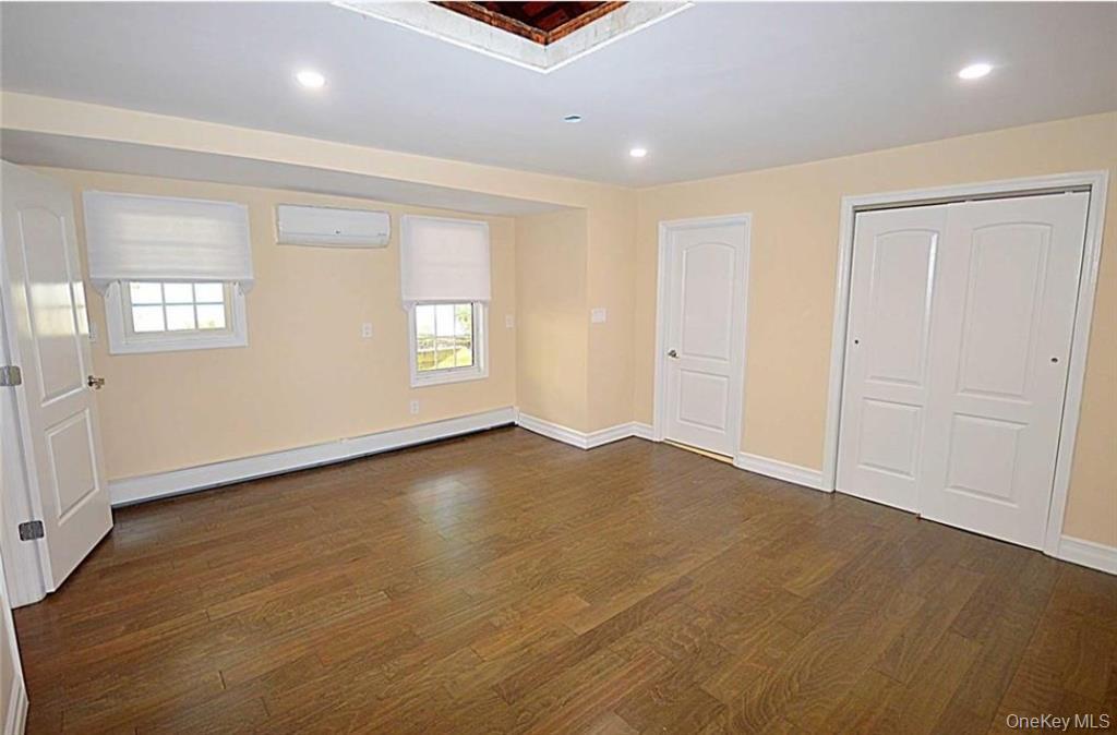 #11 photo, 4 Addison Lane, Greenvale , NY 11548