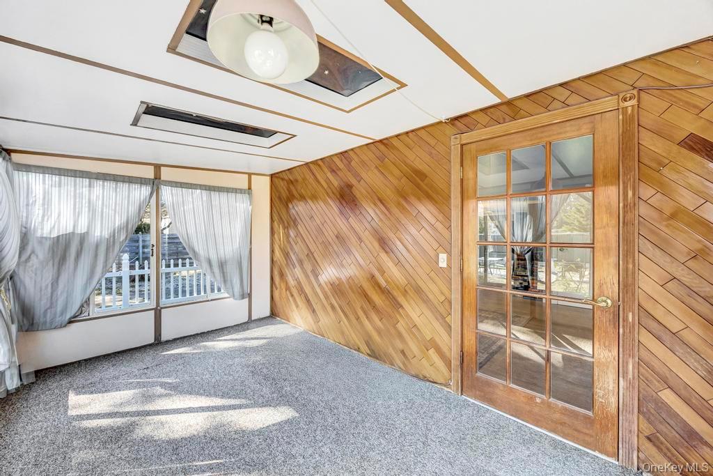 #13 photo, 940 Union Street, Bohemia , NY 11716