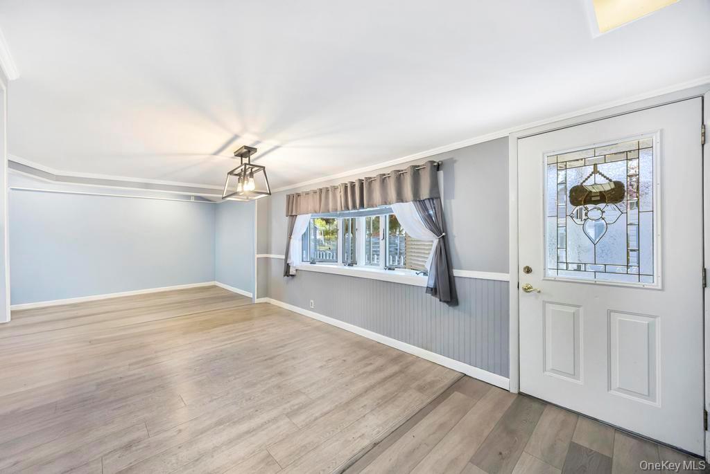 #4 photo, 940 Union Street, Bohemia , NY 11716