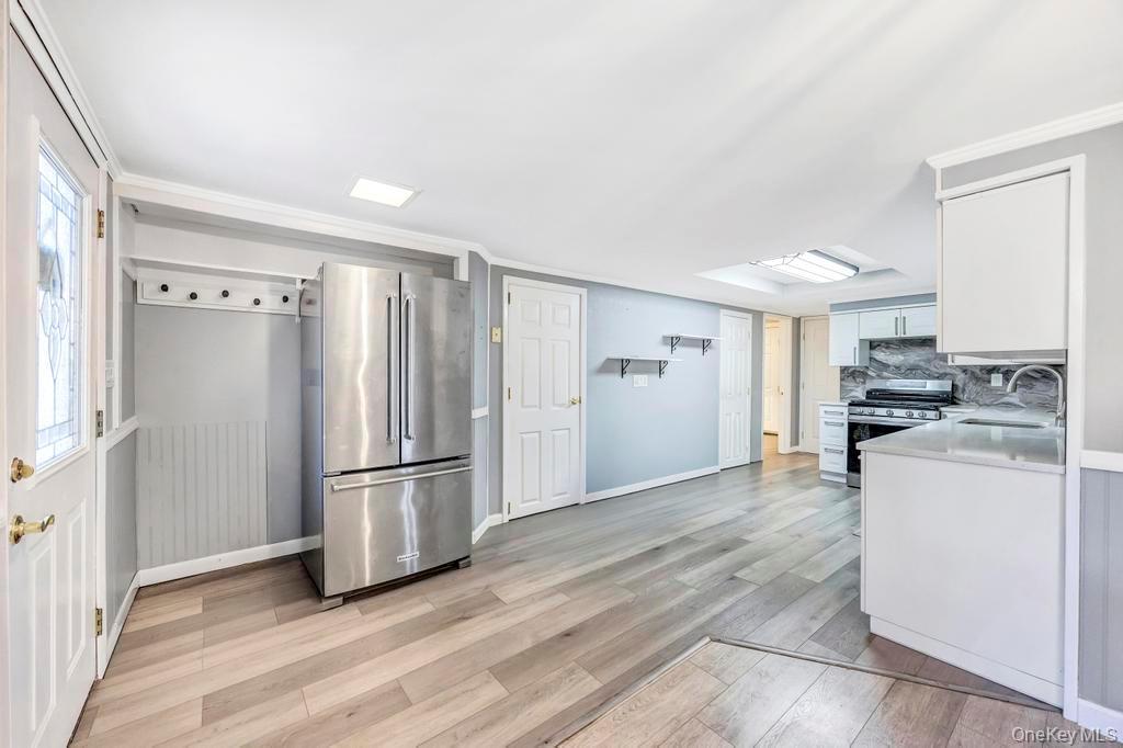 #5 photo, 940 Union Street, Bohemia , NY 11716