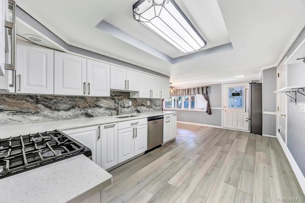 #8 photo, 940 Union Street, Bohemia , NY 11716