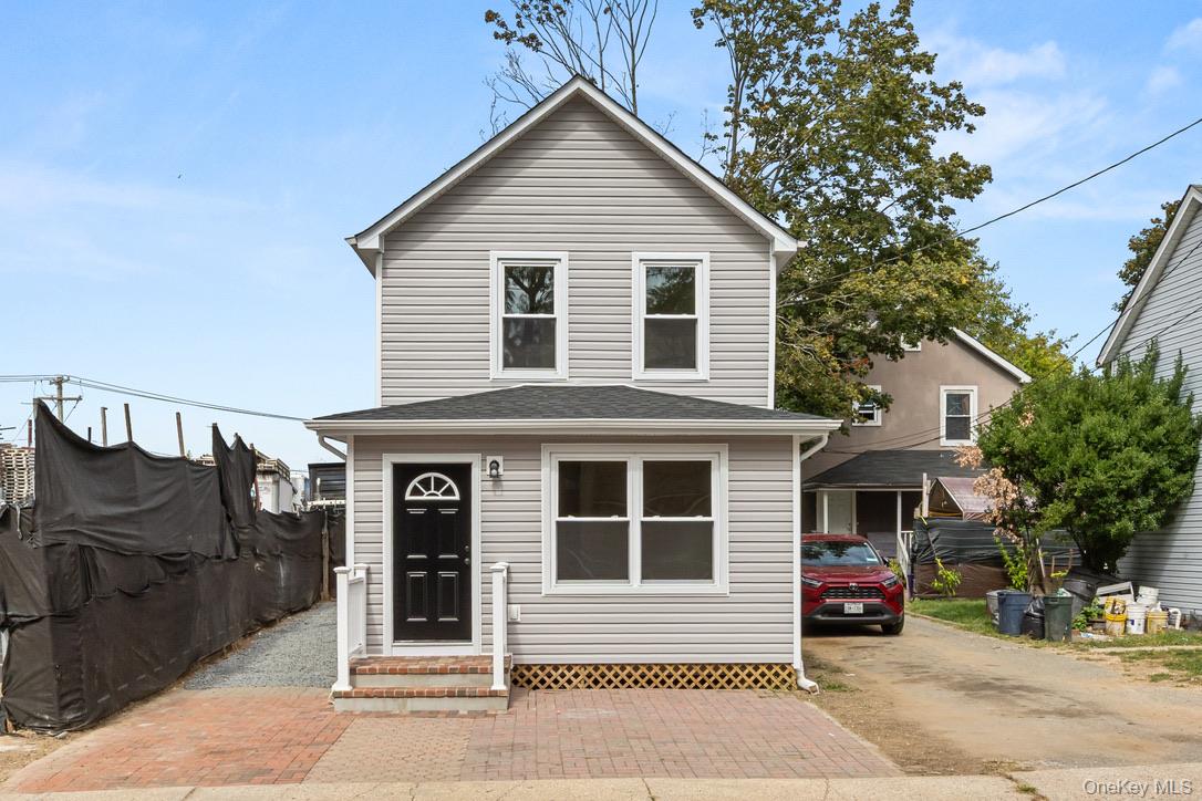 #1 photo, 31 Grove Street, Hempstead , NY 11550