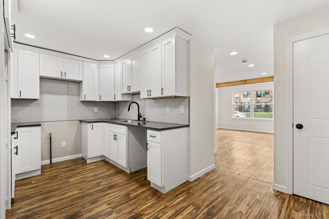 #7 photo, 31 Grove Street, Hempstead , NY 11550