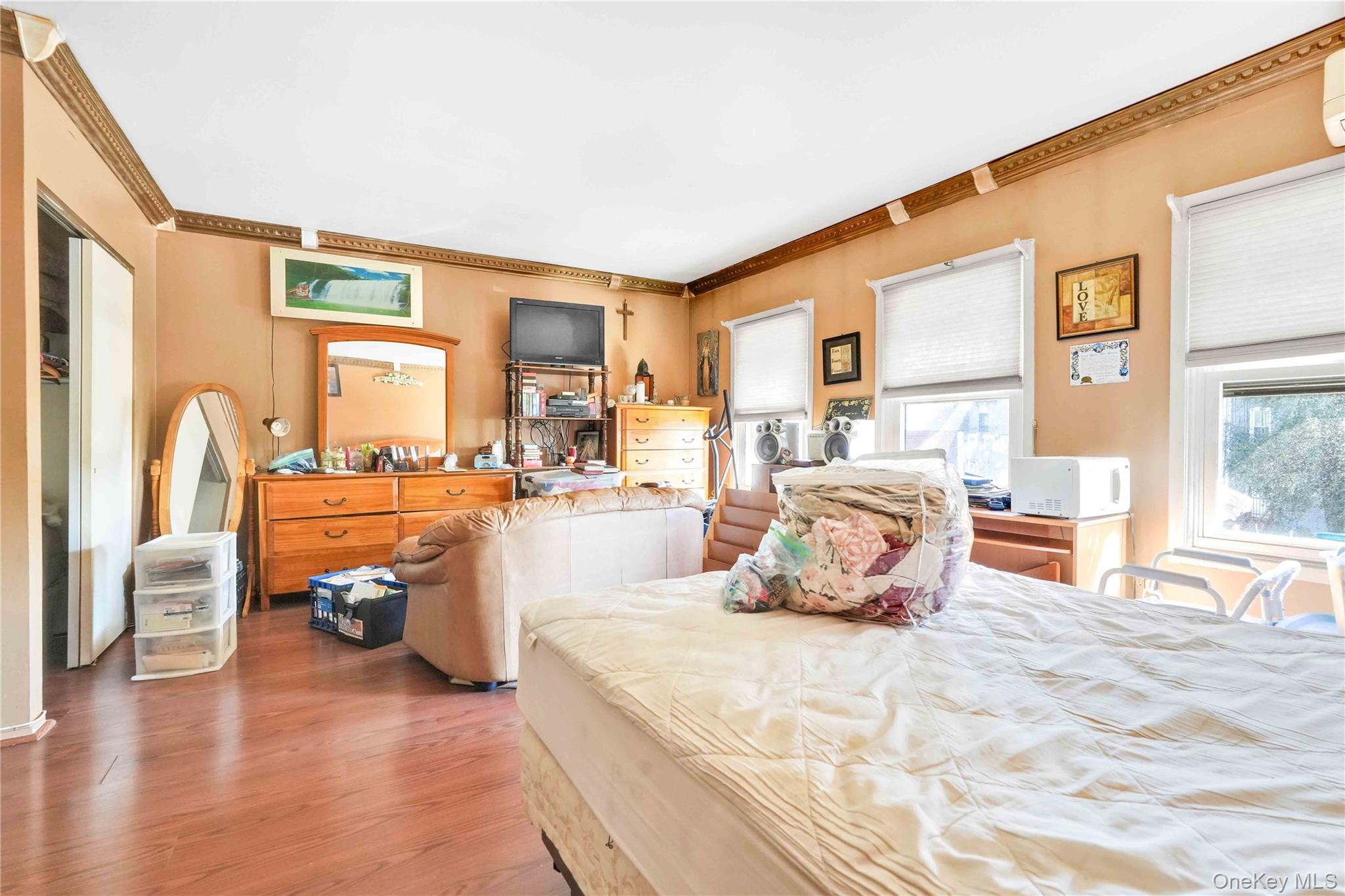 #13 photo, 49 Hull Street, ブルックリン区 Brooklyn , NY 11233