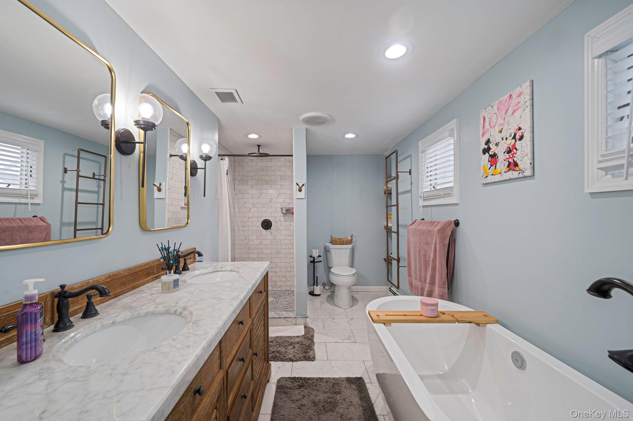 #19 photo, 8 Linden Street, Coram , NY 11727