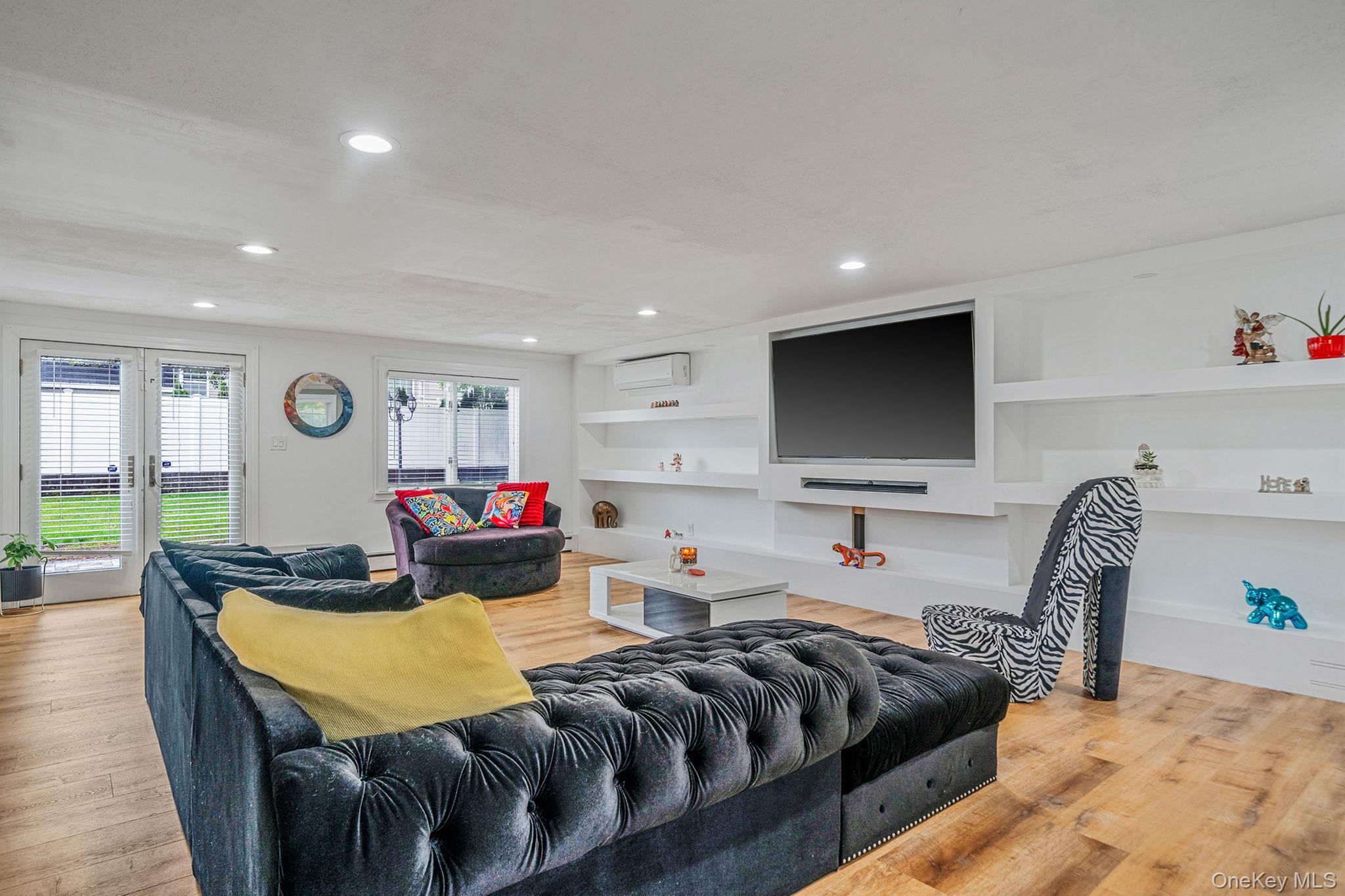 #3 photo, 8 Linden Street, Coram , NY 11727