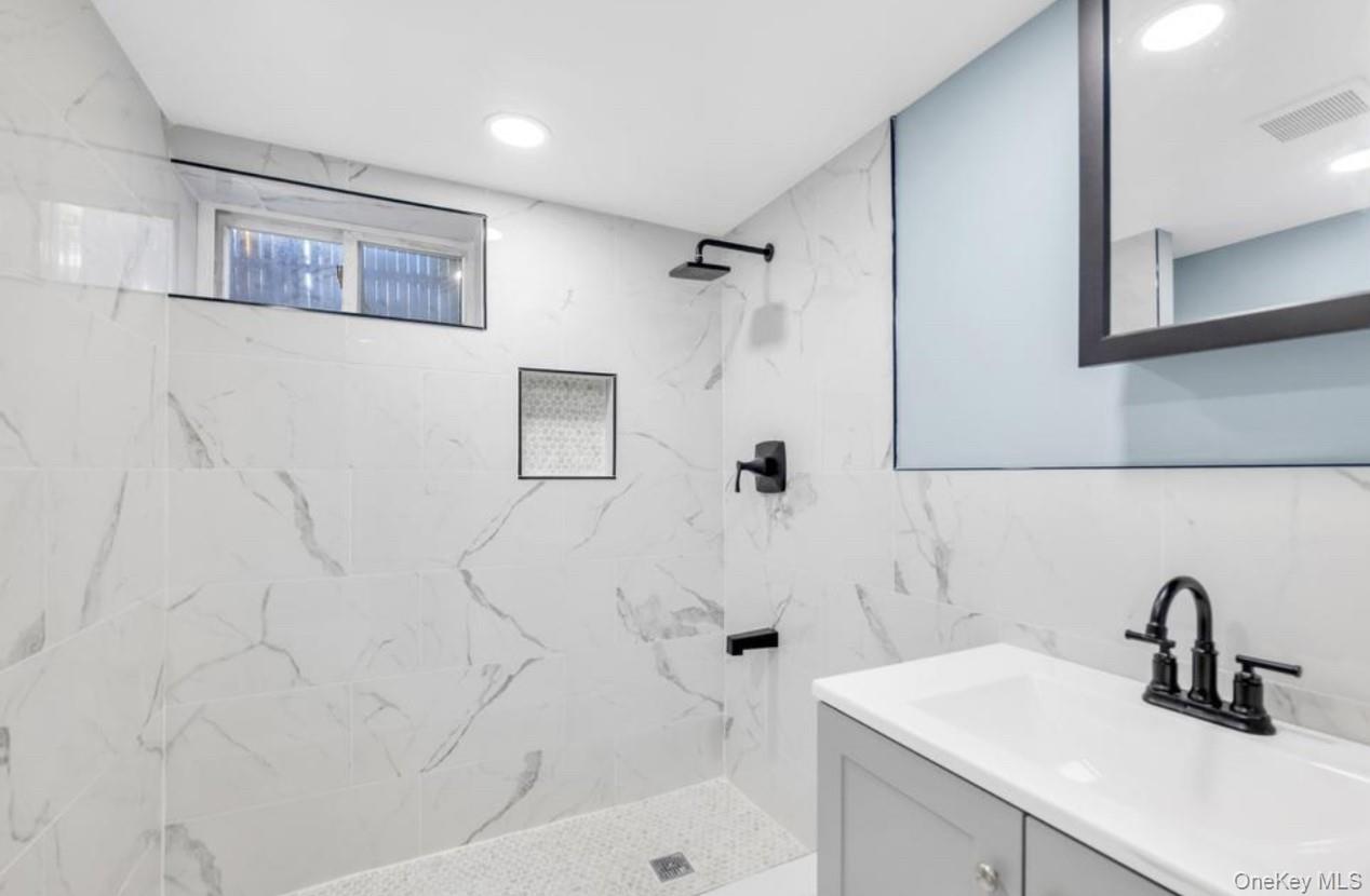 #20 photo, 111 A Wood Avenue, Mastic , NY 11950