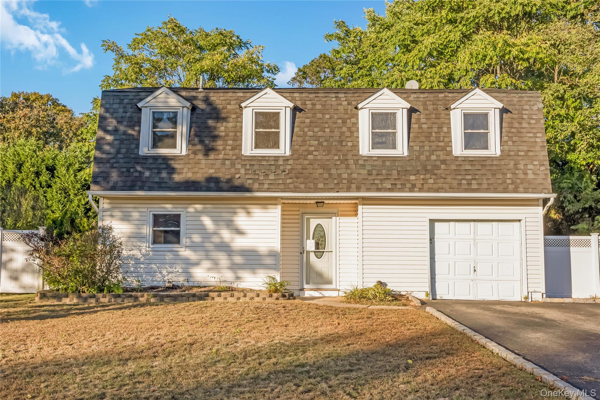 #2 photo, 209 Cirrus Road, サフォーク郡 Holbrook , NY 11741