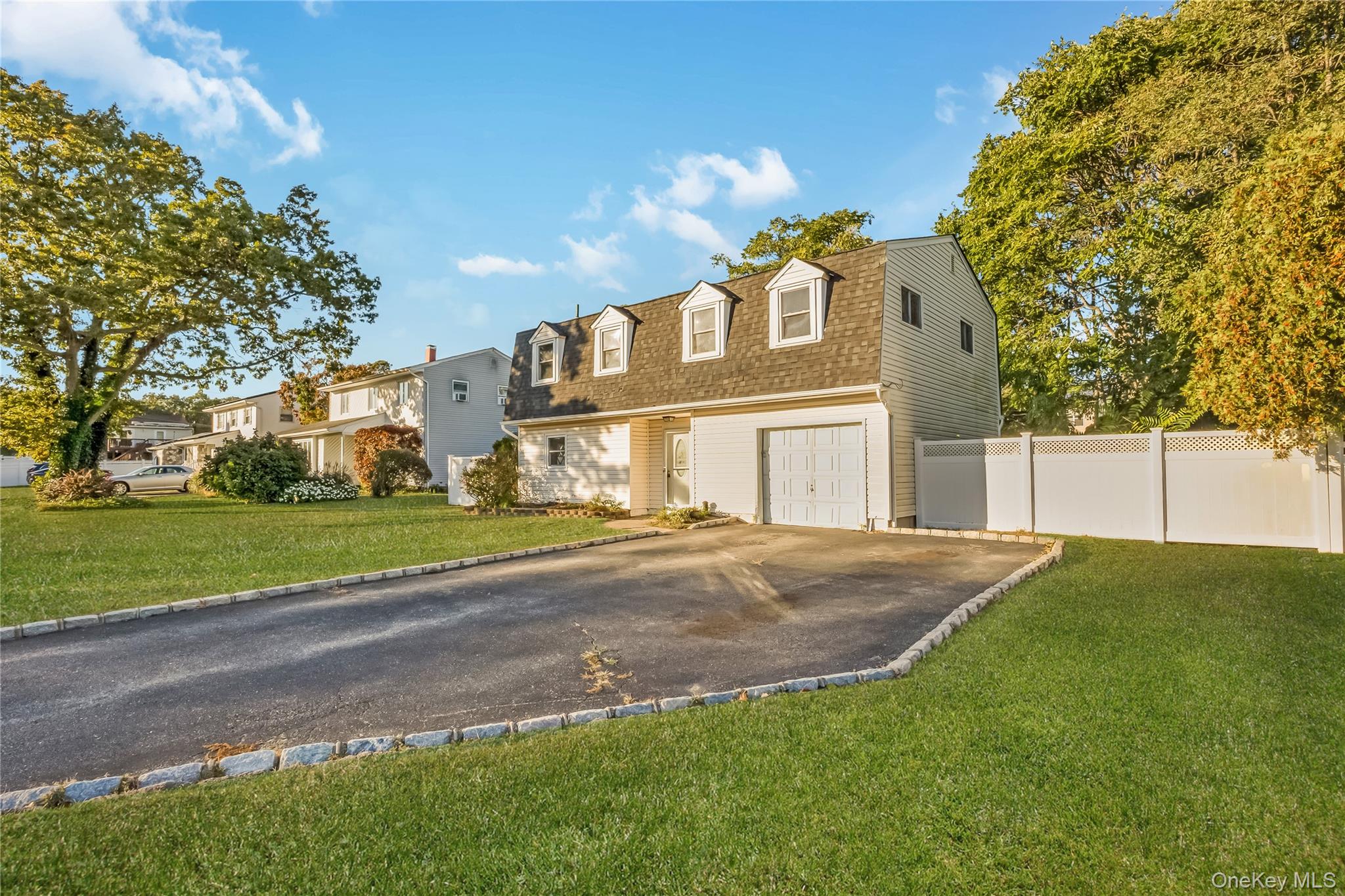 #5 photo, 209 Cirrus Road, サフォーク郡 Holbrook , NY 11741