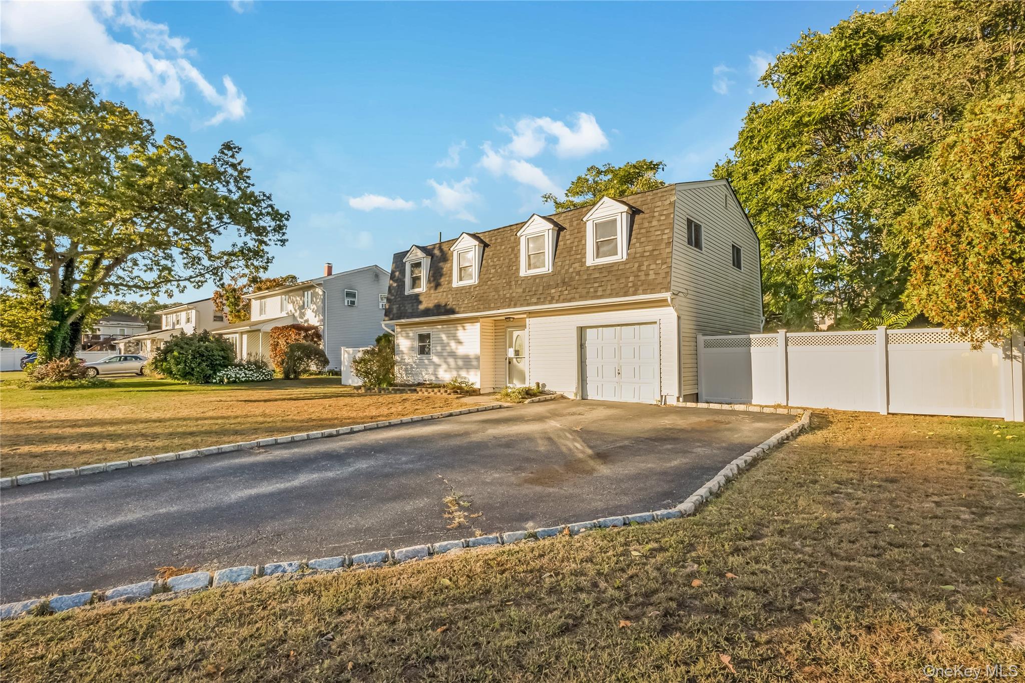 #6 photo, 209 Cirrus Road, サフォーク郡 Holbrook , NY 11741