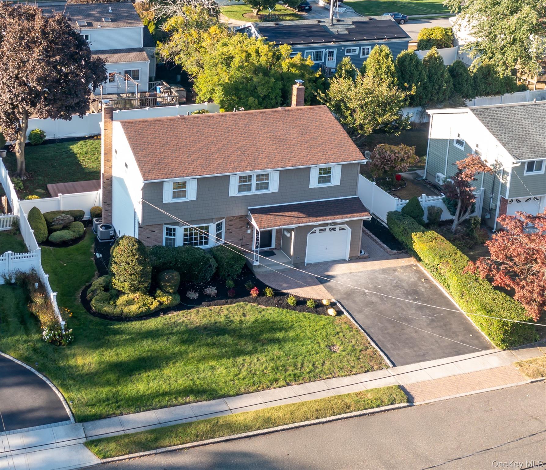 #1 photo, 123 Erlanger Boulevard, North Babylon , NY 11703