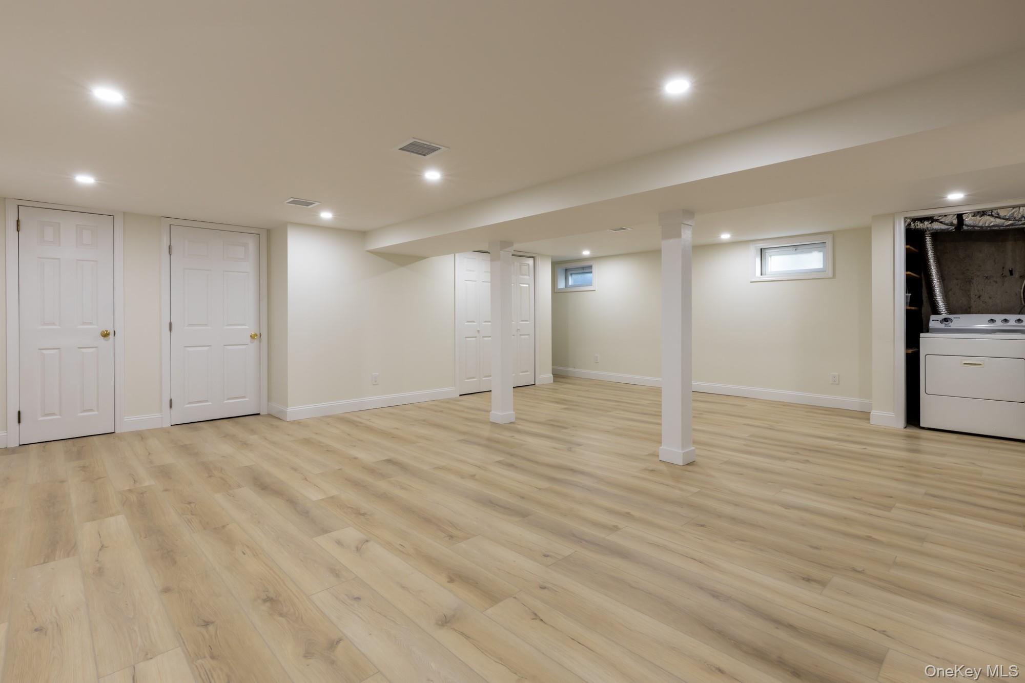 #10 photo, 123 Erlanger Boulevard, North Babylon , NY 11703