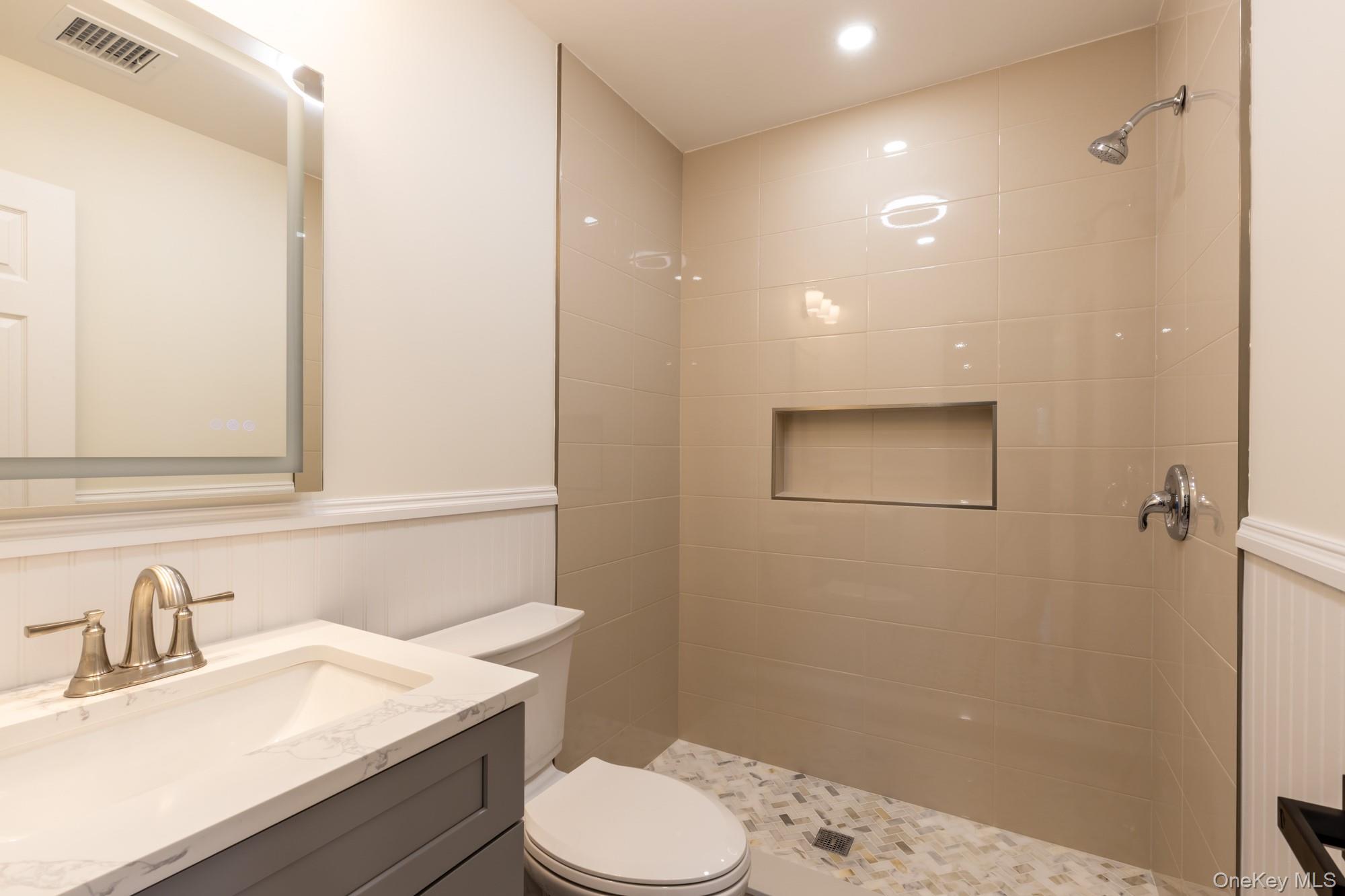 #12 photo, 123 Erlanger Boulevard, North Babylon , NY 11703