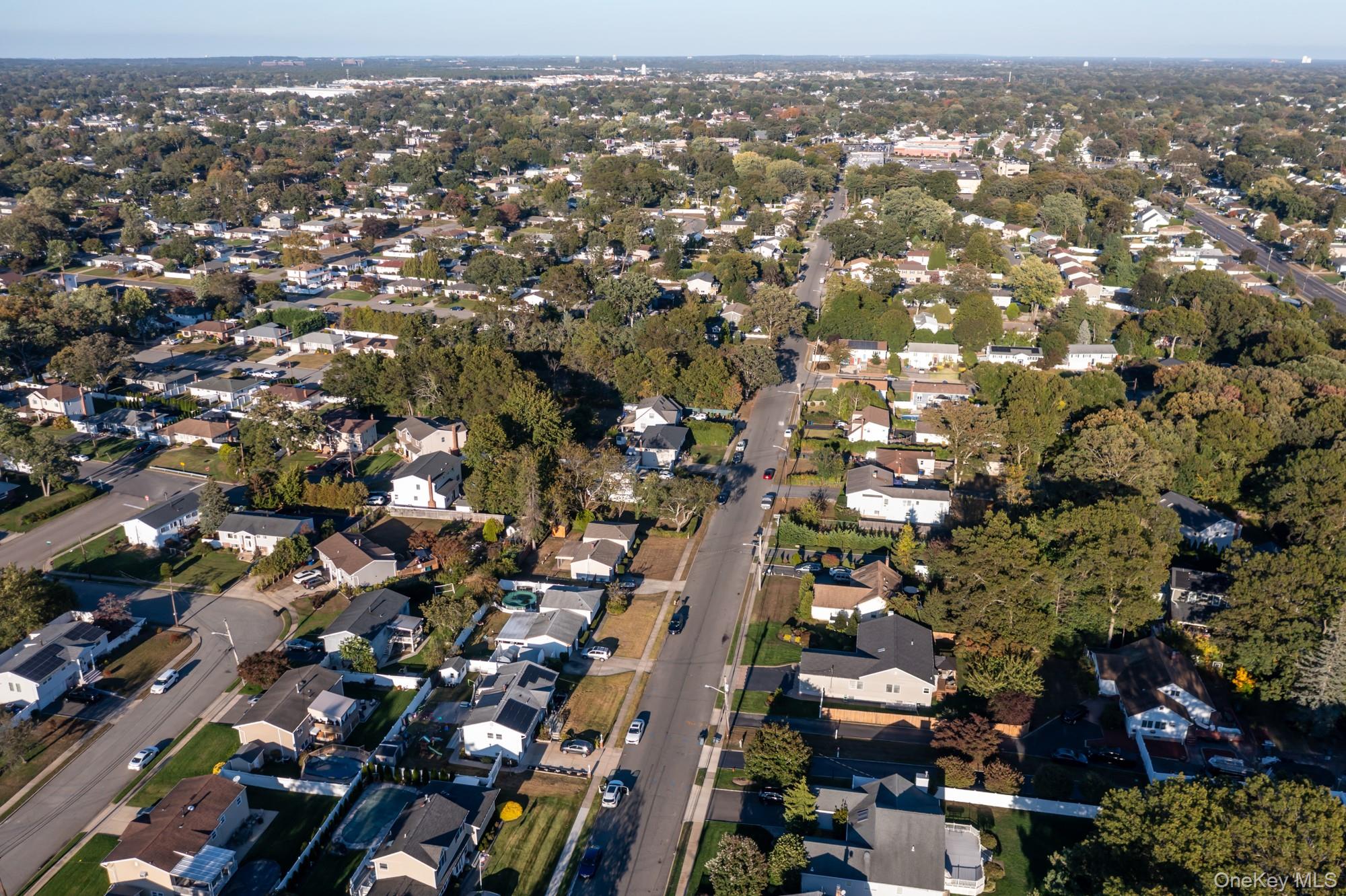 #16 photo, 123 Erlanger Boulevard, North Babylon , NY 11703