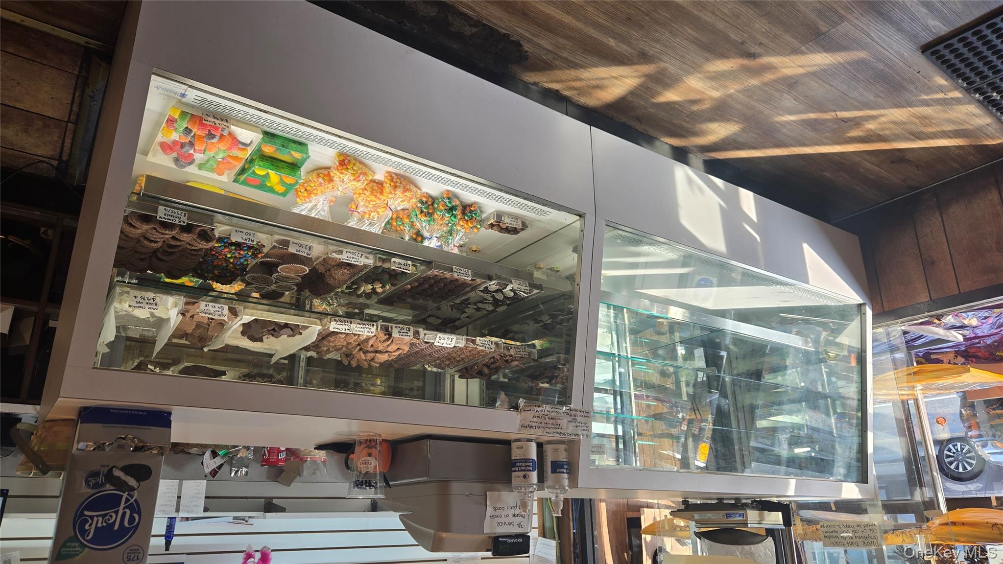 #1 photo, 211 Rockaway Avenue, ナッソー郡 Valley Stream , NY 11580