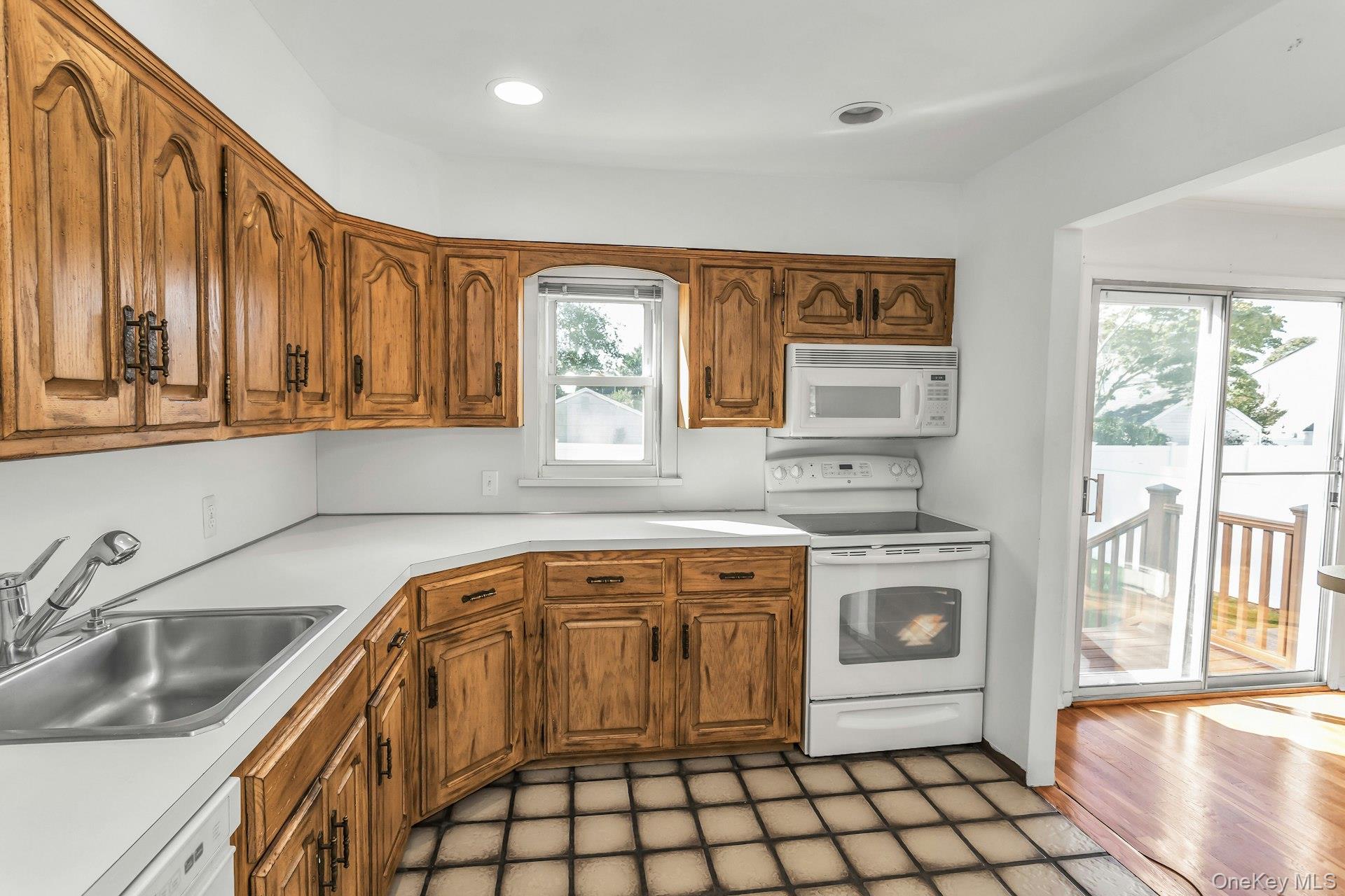 #12 photo, 2794 Janet Avenue, ナッソー郡 North Bellmore , NY 11710