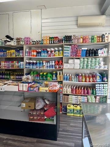 #3 photo, 142 Graham Avenue, ブルックリン区 Brooklyn , NY 11206