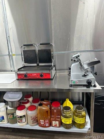 #5 photo, 142 Graham Avenue, ブルックリン区 Brooklyn , NY 11206