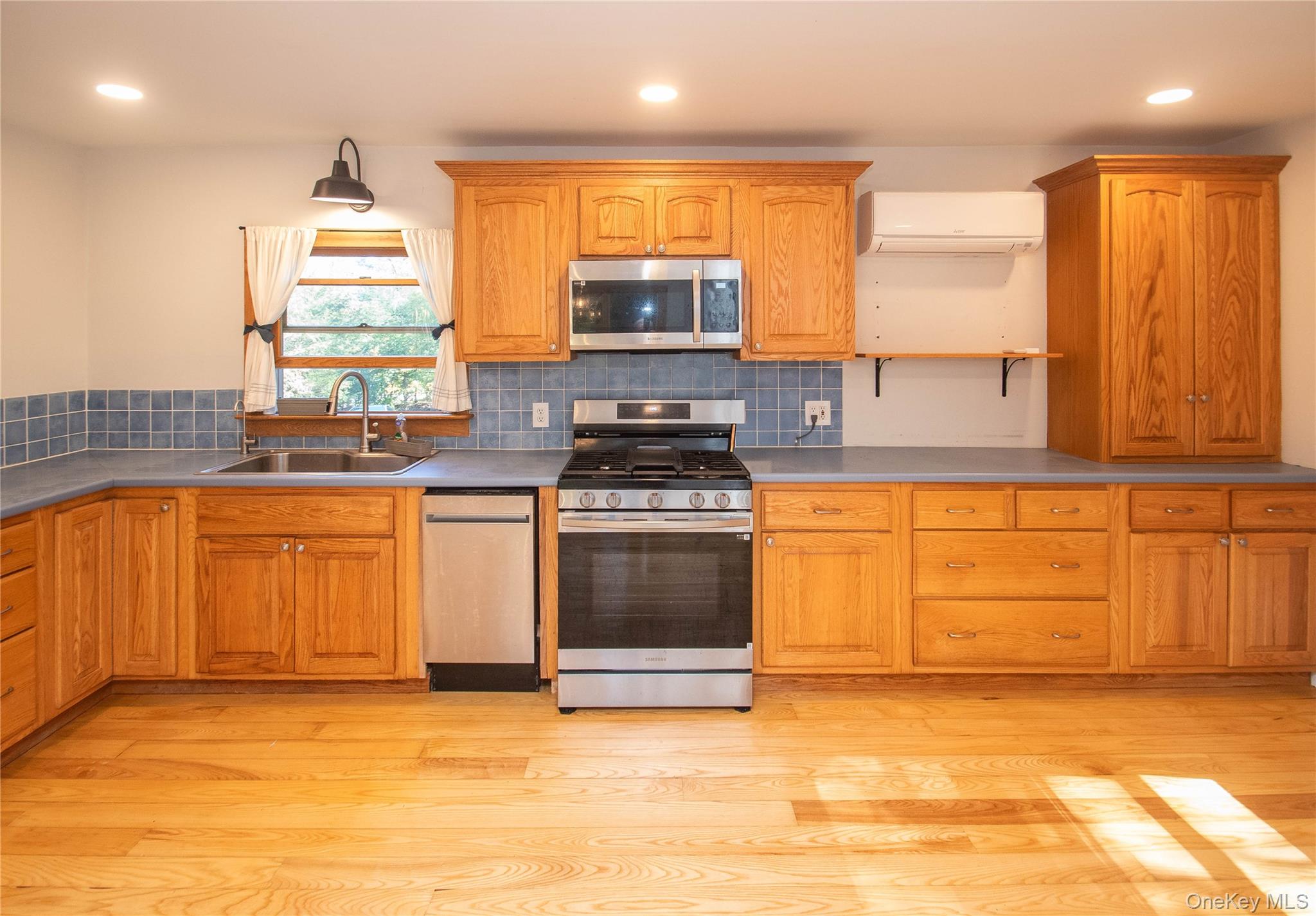 #11 photo, 7 Phillips Road, Poughkeepsie , NY 12603