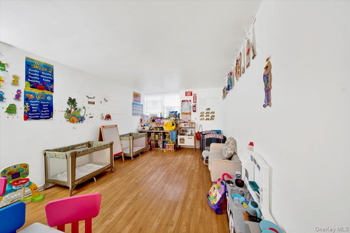 #8 photo, 3226 Ampere Avenue, Bronx , NY 10465