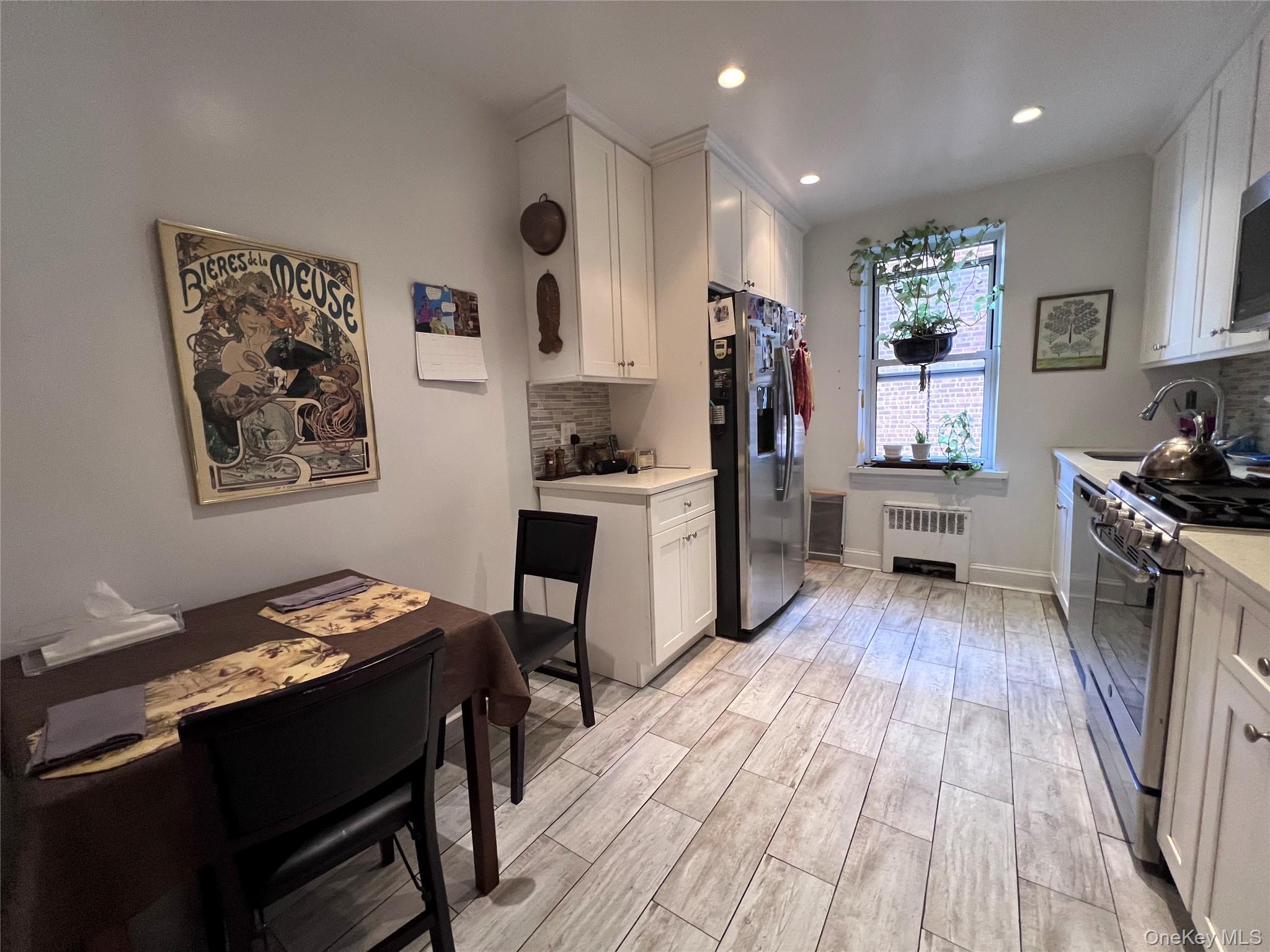 #2 photo, 2080 Barnes Avenue, Bronx , NY 10462