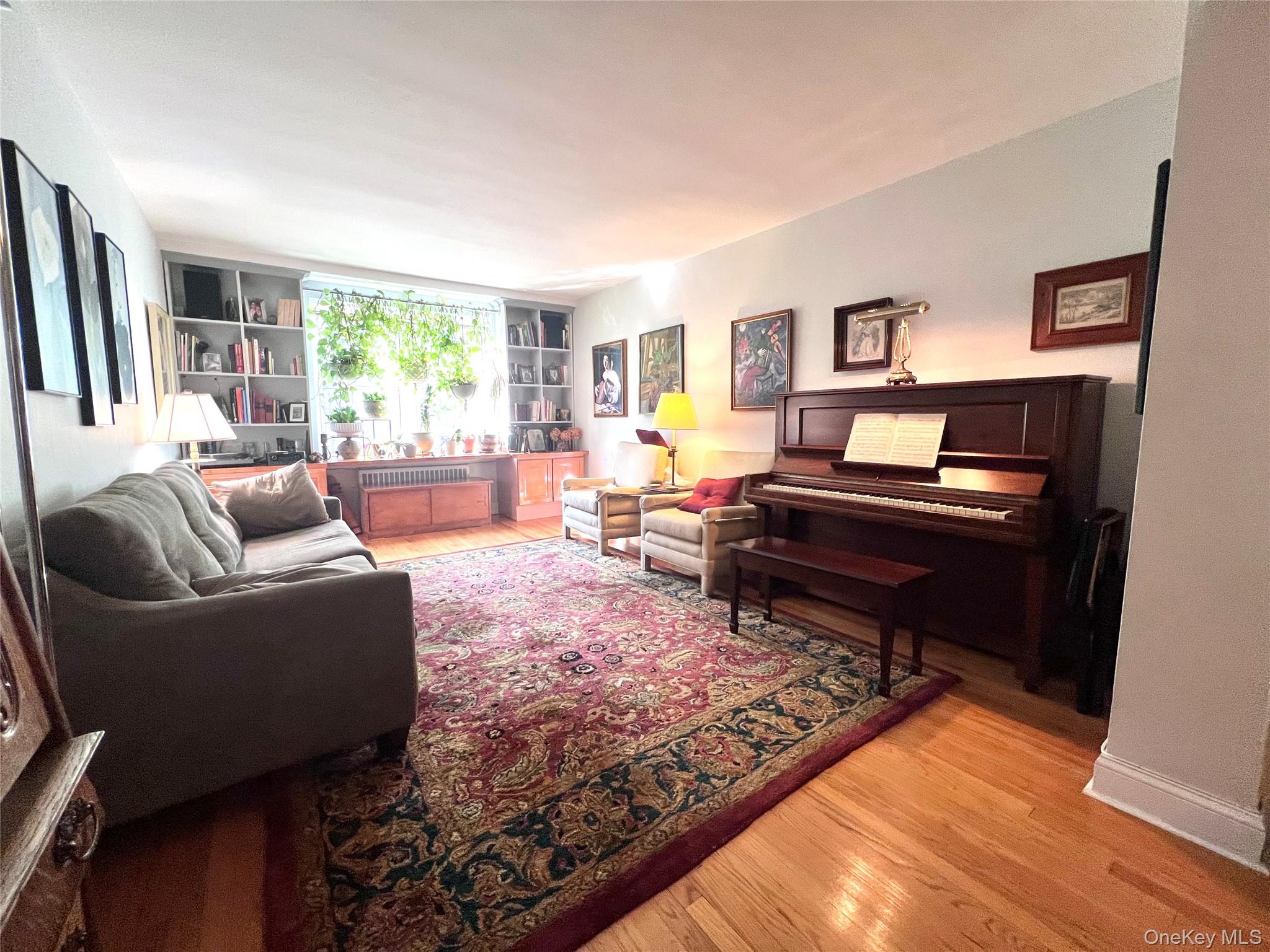 #9 photo, 2080 Barnes Avenue, Bronx , NY 10462