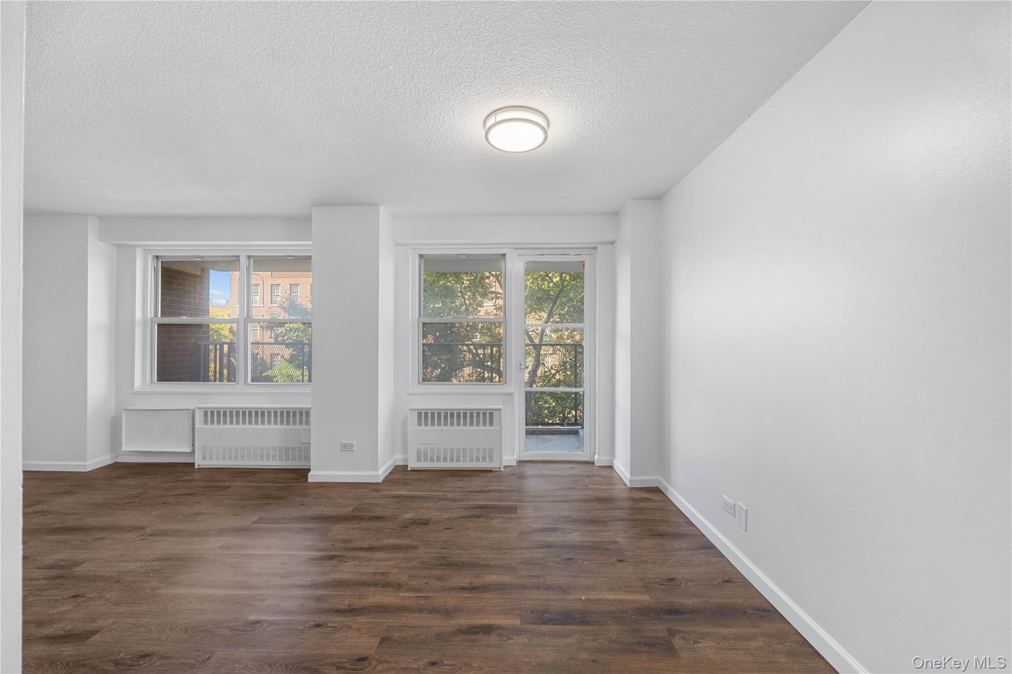 #16 photo, 2550 Olinville Avenue, ブロンクス区 Bronx , NY 10467