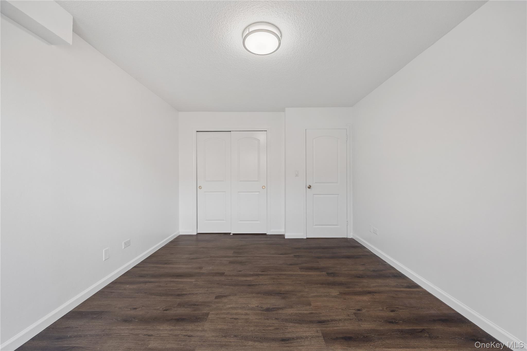 #20 photo, 2550 Olinville Avenue, ブロンクス区 Bronx , NY 10467