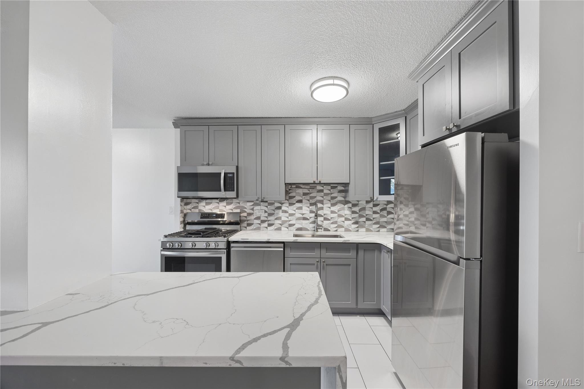 #7 photo, 2550 Olinville Avenue, ブロンクス区 Bronx , NY 10467