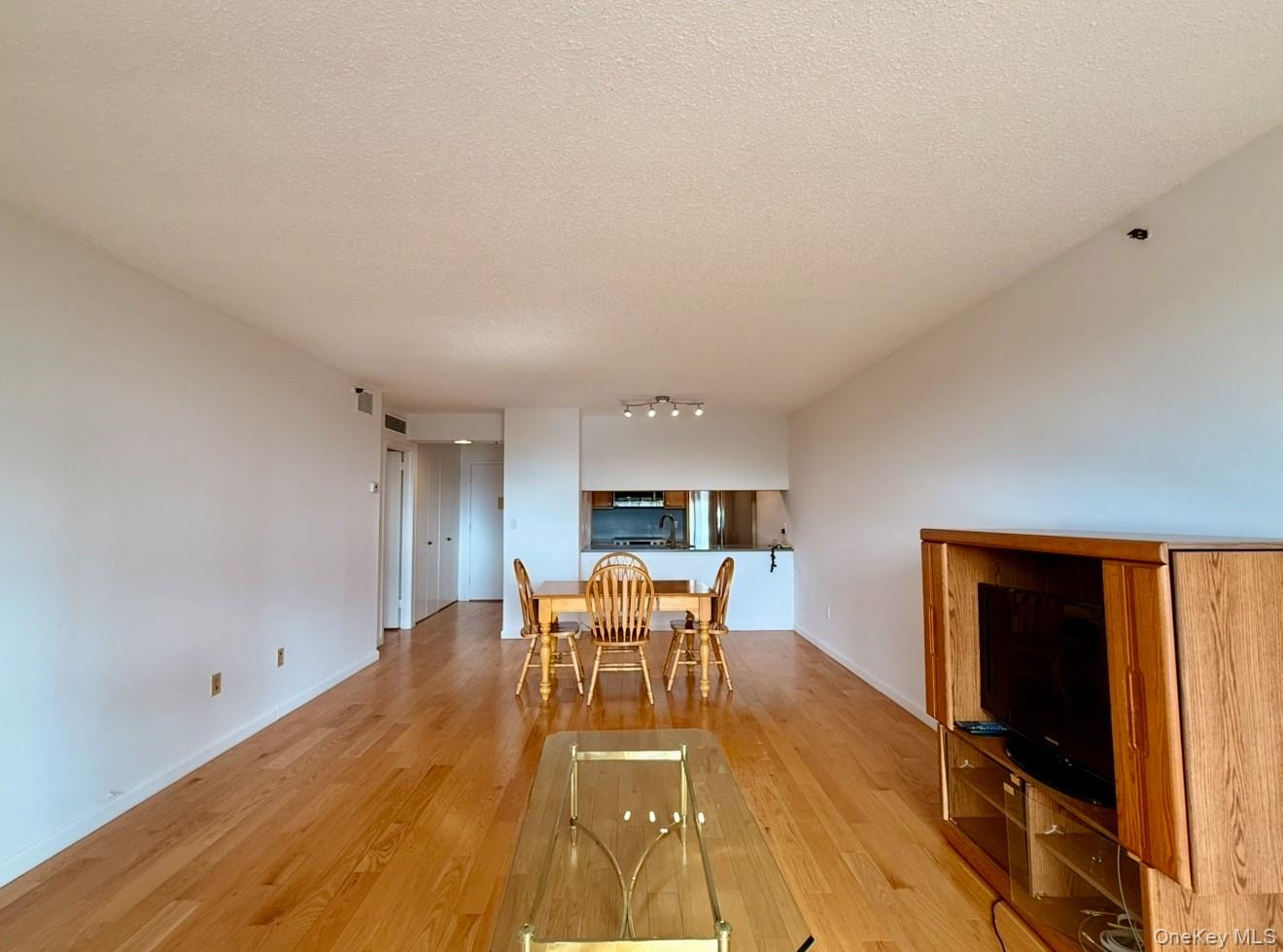 #4 photo, 25 Rockledge Avenue, White Plains , NY 10601