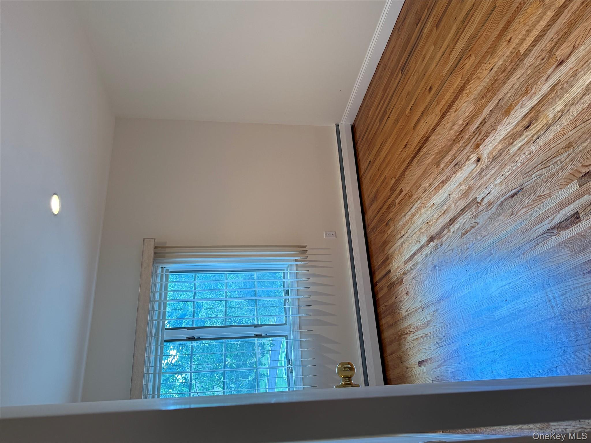 #9 photo, 30 Dogwood Road, Albertson , NY 11507